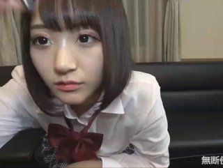 到浴室帮嫂子搓一搓身子 忍不住了就先肏一会!
